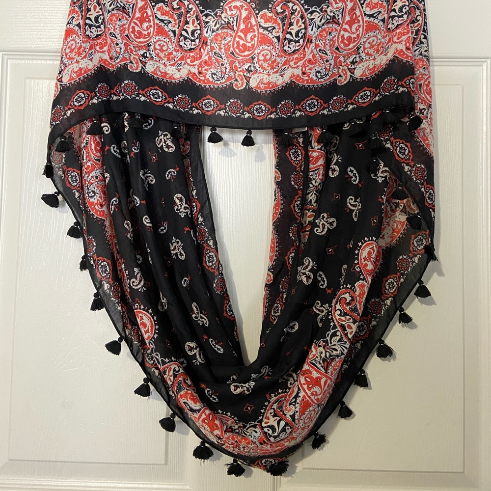 Paisley Light Weight Tassle Fashion Infinity Scarf